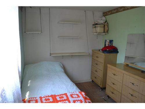 519 Buffalo Road, Fort Erie, ON - Indoor Photo Showing Bedroom