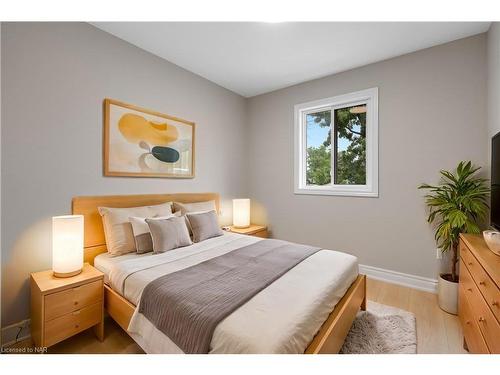 1 Thornton Street, St. Catharines, ON - Indoor Photo Showing Bedroom