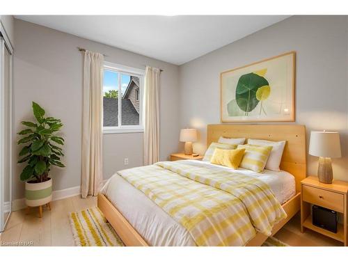 1 Thornton Street, St. Catharines, ON - Indoor Photo Showing Bedroom