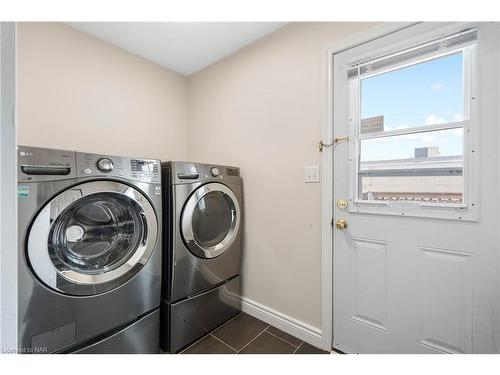 1 Thornton Street, St. Catharines, ON - Indoor Photo Showing Laundry Room