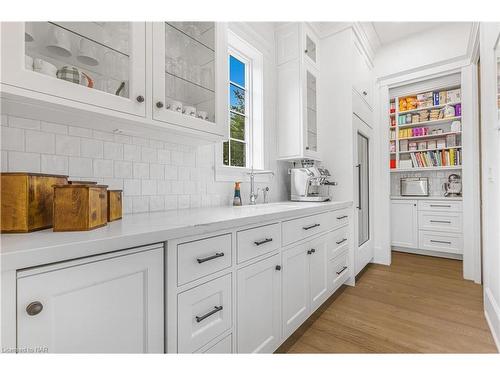 338 Hwy 20 W, Fenwick, ON - Indoor Photo Showing Kitchen