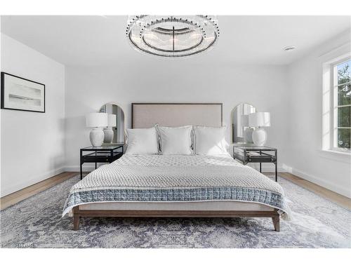 338 Hwy 20 W, Fenwick, ON - Indoor Photo Showing Bedroom