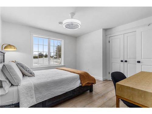 338 Hwy 20 W, Fenwick, ON - Indoor Photo Showing Bedroom