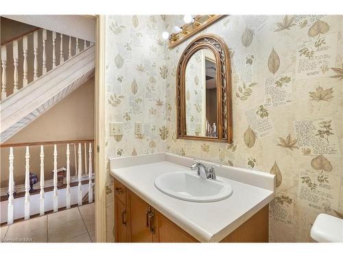 7-6910 Kalar Road, Niagara Falls, ON - Indoor Photo Showing Bathroom