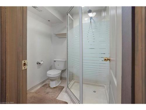 7-6910 Kalar Road, Niagara Falls, ON - Indoor Photo Showing Bathroom