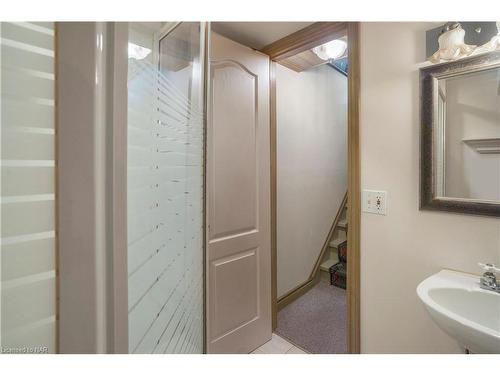 7-6910 Kalar Road, Niagara Falls, ON - Indoor Photo Showing Bathroom