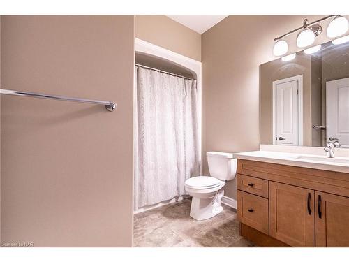 8 Berkshire Drive, St. Catharines, ON - Indoor Photo Showing Bathroom