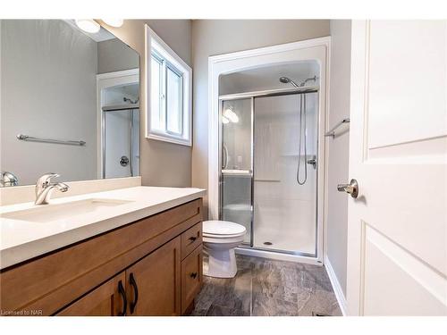 8 Berkshire Drive, St. Catharines, ON - Indoor Photo Showing Bathroom