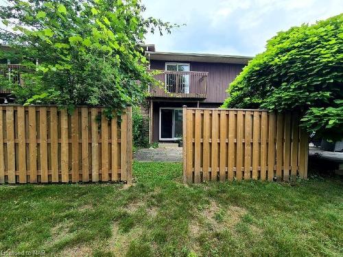 23-122 Lakeshore Road, St. Catharines, ON - Outdoor With Balcony