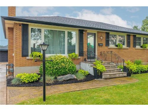 8830 Parliament Avenue, Niagara Falls, ON - Outdoor