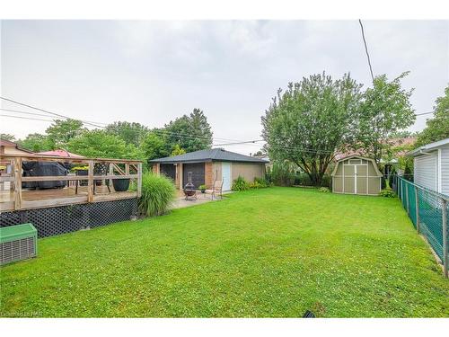 8830 Parliament Avenue, Niagara Falls, ON - Outdoor With Deck Patio Veranda With Backyard