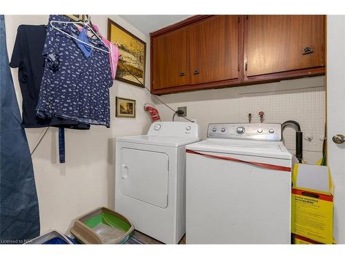 37 Canal Bank Street, Welland, ON - Indoor Photo Showing Laundry Room