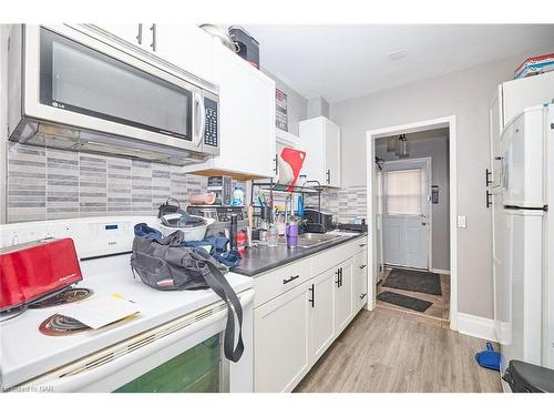 41 Albert Street, Welland, ON - Indoor Photo Showing Kitchen