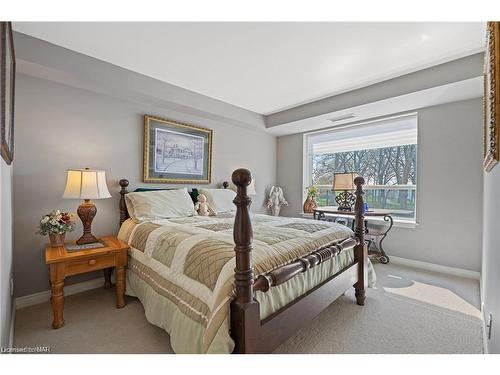 2201-701 Geneva Street, St. Catharines, ON - Indoor Photo Showing Bedroom