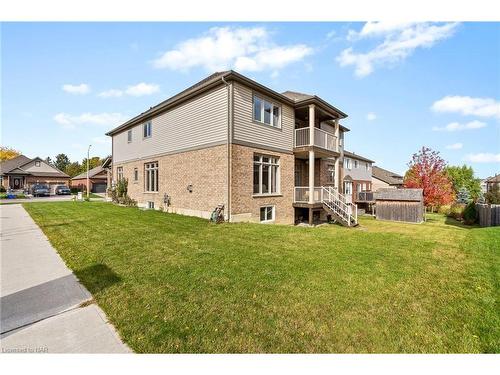 4037 Bush Crescent, Beamsville, ON - Outdoor