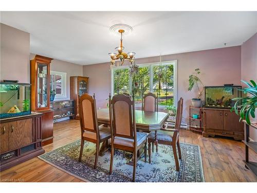 11284 Golf Course Road, Wainfleet, ON - Indoor Photo Showing Dining Room