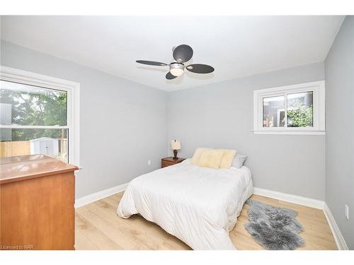 12 Cliff Road, St. Catharines, ON - Indoor Photo Showing Bedroom