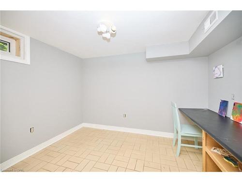 12 Cliff Road, St. Catharines, ON - Indoor Photo Showing Other Room