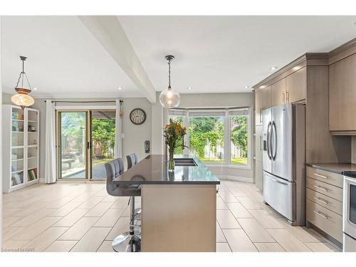 66 Elderwood Drive, St. Catharines, ON - Indoor Photo Showing Kitchen