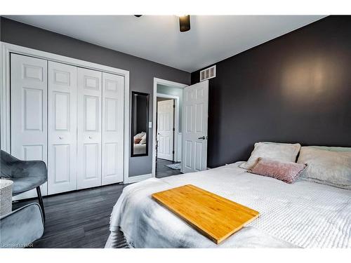 244 Fares Street, Port Colborne, ON - Indoor Photo Showing Bedroom