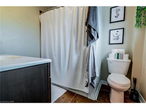 244 Fares Street, Port Colborne, ON - Indoor Photo Showing Bathroom