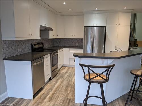 55 Leeper Street, St. Catharines, ON - Indoor Photo Showing Kitchen