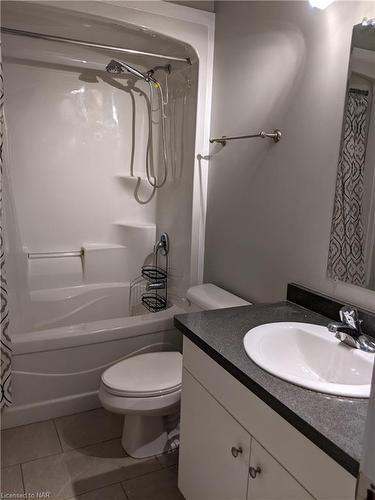 55 Leeper Street, St. Catharines, ON - Indoor Photo Showing Bathroom