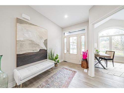 503 Royal Ridge Drive, Fort Erie, ON - Indoor Photo Showing Kitchen With Upgraded Kitchen