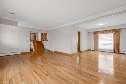 5542 Emery Street, Niagara Falls, ON - Indoor Photo Showing Other Room