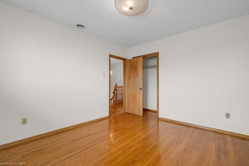 5542 Emery Street, Niagara Falls, ON - Indoor Photo Showing Other Room