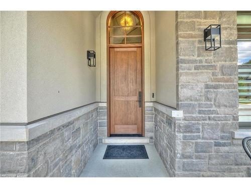 18-190 Canboro Road, Fonthill, ON - Indoor Photo Showing Other Room