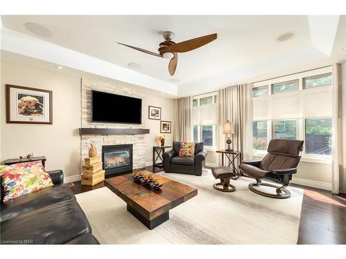 22 Red Haven Drive, Niagara-On-The-Lake, ON - Indoor Photo Showing Living Room With Fireplace