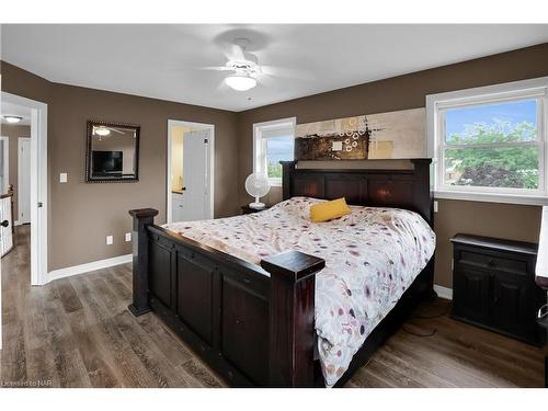 3869 19Th Street, Jordan, ON - Indoor Photo Showing Bedroom