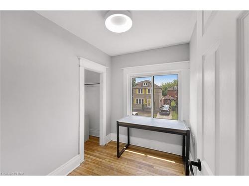 20 Randolph Street, Welland, ON - Indoor Photo Showing Other Room