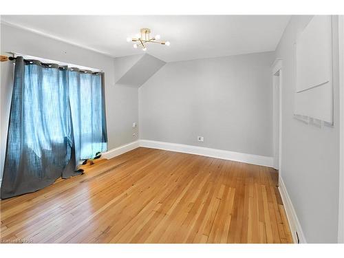 20 Randolph Street, Welland, ON - Indoor Photo Showing Other Room