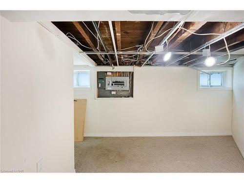 20 Randolph Street, Welland, ON - Indoor Photo Showing Basement