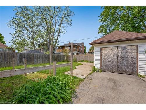 20 Randolph Street, Welland, ON - Outdoor