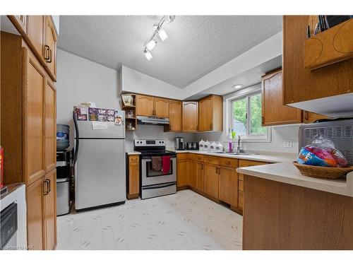 3749 Hibbard Street, Ridgeway, ON - Indoor Photo Showing Kitchen With Double Sink