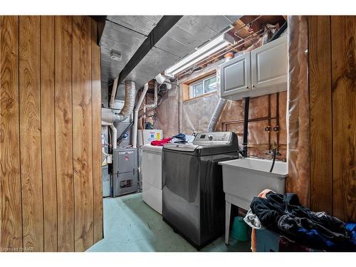 3749 Hibbard Street, Ridgeway, ON - Indoor Photo Showing Laundry Room