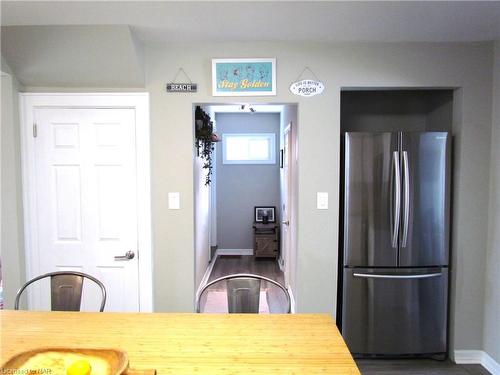 6449 Murray Street, Niagara Falls, ON - Indoor Photo Showing Dining Room