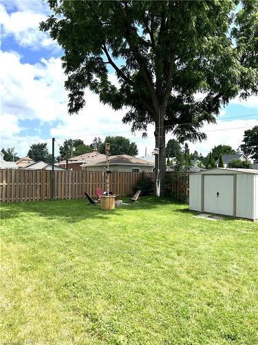 6449 Murray Street, Niagara Falls, ON - Outdoor With Backyard