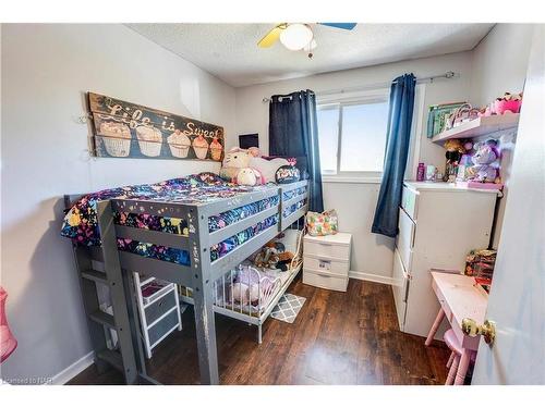 32 Nottingham Court, Welland, ON - Indoor Photo Showing Bedroom