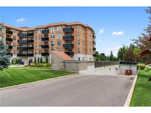 328-8111 Forest Glen Drive, Niagara Falls, ON - Outdoor With Balcony With Facade