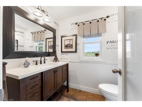 19 Queen Mary Drive, St. Catharines, ON - Indoor Photo Showing Bathroom