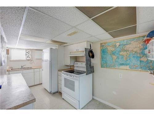 2 Lincoln Avenue, St. Catharines, ON - Indoor Photo Showing Kitchen With Double Sink