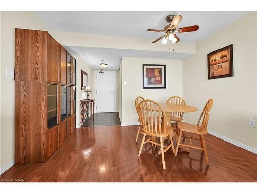 710-5100 Dorchester Road, Niagara Falls, ON - Indoor Photo Showing Dining Room