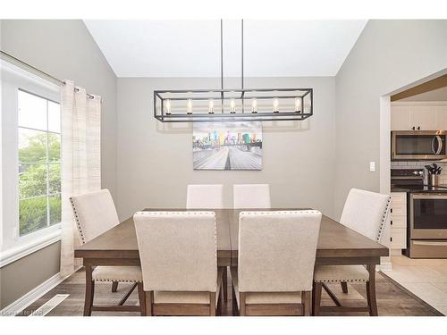 1 Addison Drive, St. Catharines, ON - Indoor Photo Showing Dining Room