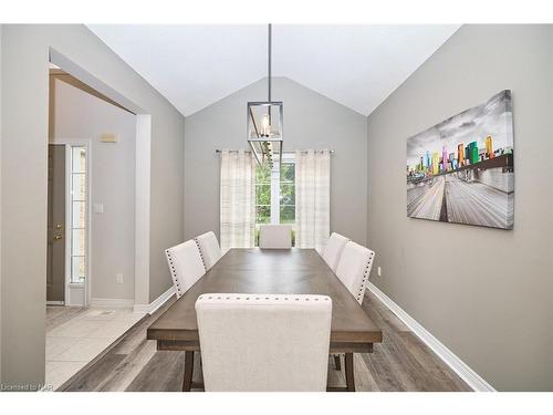 1 Addison Drive, St. Catharines, ON - Indoor Photo Showing Dining Room