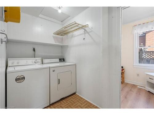 11 Parkwood Drive, St. Catharines, ON - Indoor Photo Showing Laundry Room