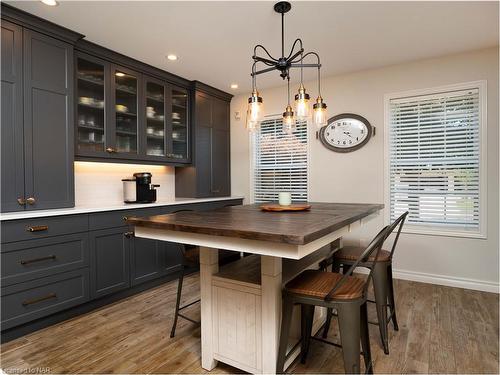 5 Grange Crescent, Niagara-On-The-Lake, ON - Indoor Photo Showing Dining Room